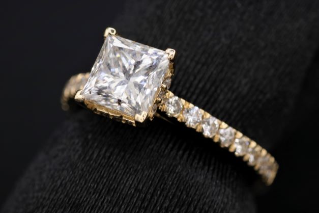 Ladies 14k Yellow Gold GIA certified Princess Cut Diamond engagement ring