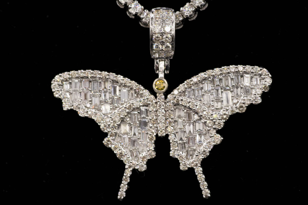 Ladies 14k white Gold Diamond Butterfly Necklace