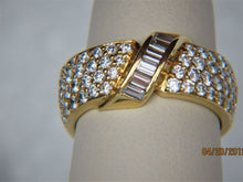 Load image into Gallery viewer, Ladies 18k Yellow Gold Diamond Band