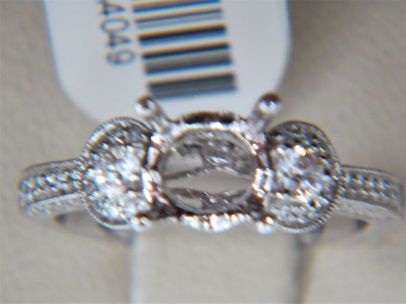 Ladies 18k White Gold Diamond Semi Mount ring
