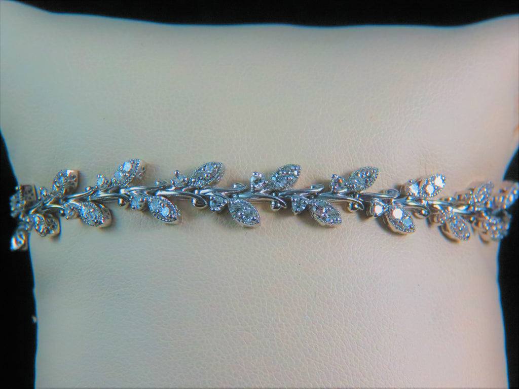 Ladies 14k White Gold Diamond Bracelet