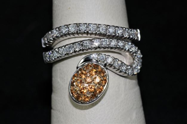 Ladies 18k White Gold Diamond Snake ring