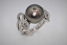 Load image into Gallery viewer, Ladies 14k White Gold Diamond and Tahitian Pearl Ring