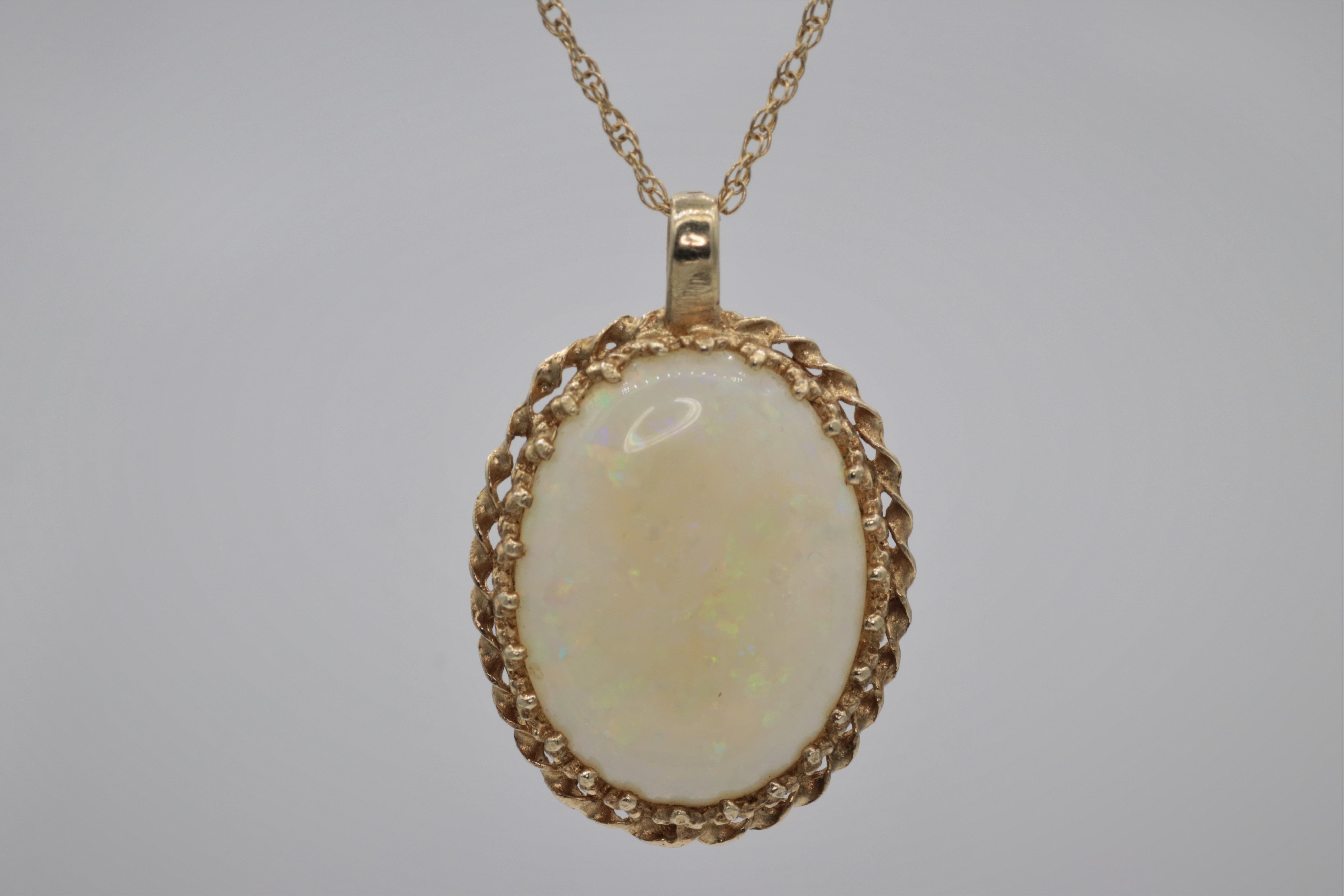 Ladies 14k Yellow Gold Vintage Opal Necklace